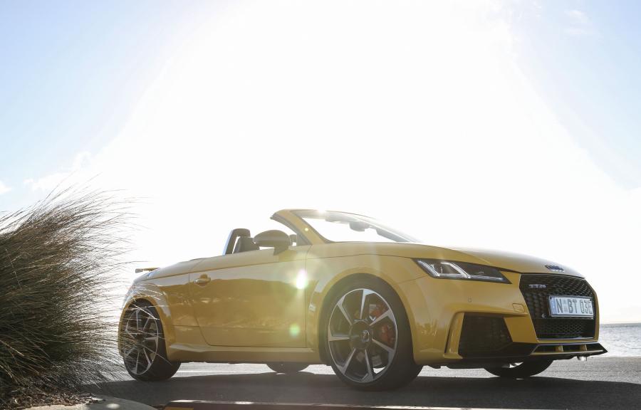  Audi TT RS Roadster (8S) 2017 года  (AU) (фото 4 из 40)
